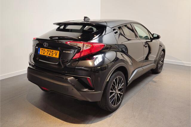 Toyota C-HR 1.8 Hybrid Energy - Stoelverwarming - Navi - Achteruitrijcamera
