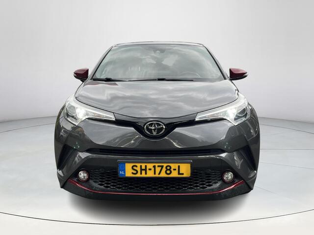 Toyota C-HR 1.2 Executive | Trekhaak | 1300 kg trekgewicht | Stoelverwarming | Parkeersensoren |