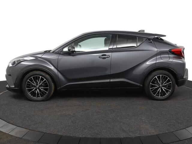 Toyota C-HR 1.8 Hybrid Executive | Adaptive Cruise Control | Parkeersensoren | Navigatie | Achteruitrijcamera | Trekhaak |