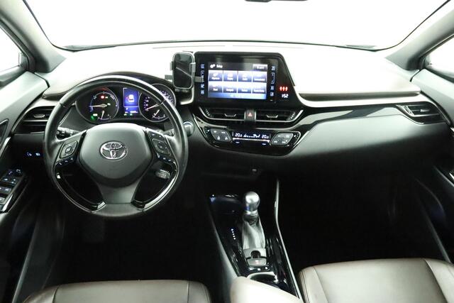 Toyota C-HR 1.8 Hybrid Executive | Adaptive Cruise Control | Parkeersensoren | Navigatie | Achteruitrijcamera | Trekhaak |