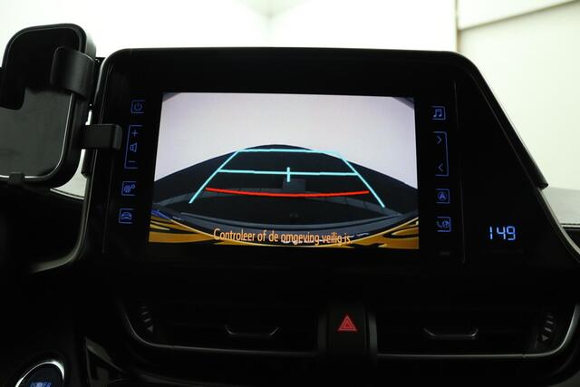 Toyota C-HR 1.8 Hybrid Executive | Adaptive Cruise Control | Parkeersensoren | Navigatie | Achteruitrijcamera | Trekhaak |