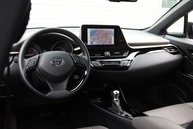 Toyota C-HR 1.8 Hybrid Style Bi-Tone Carplay / Safety Pakket / Navi