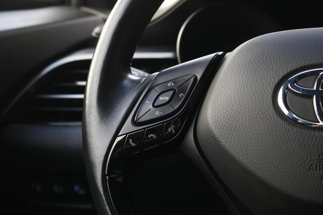 Toyota C-HR 1.8 Hybrid Black Edition Trekhaak Toyota C-HR 1.8 Hybrid Black Edition