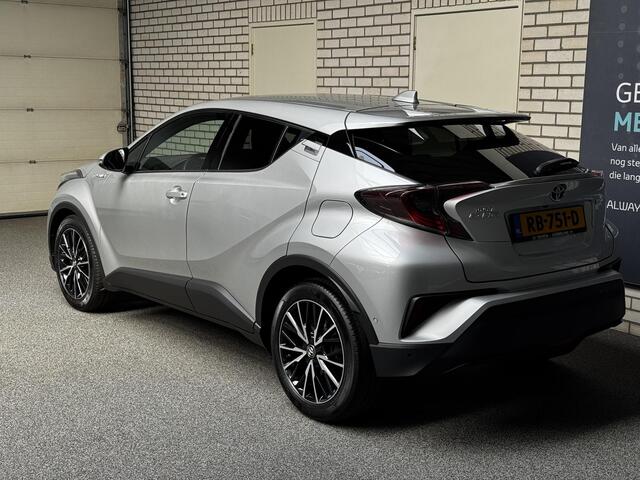 Toyota C-HR 1.8 Hybrid Executive automaat