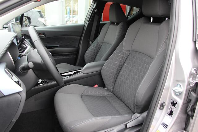 Toyota C-HR 2.0 Hybrid Dynamic **NAVIGATIE/ APPLE CARPLAY/ 24 MAANDEN GARANTIE**