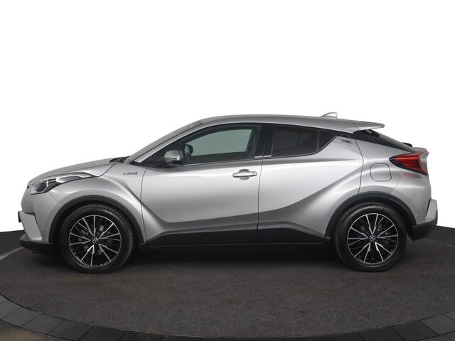 Toyota C-HR 1.8 Hybrid Executive | Stoelverwarming | Trekhaak | Half lederen bekleding |