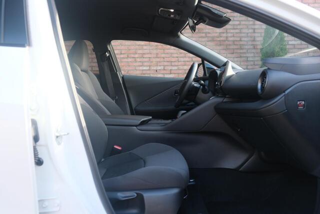 Toyota C-HR 1.8 Hybrid 140pk CVT Dynamic | App Connect | Climate | Adaptive Cruise | Keyless | Blind Spot | Camera | Winter Pakket