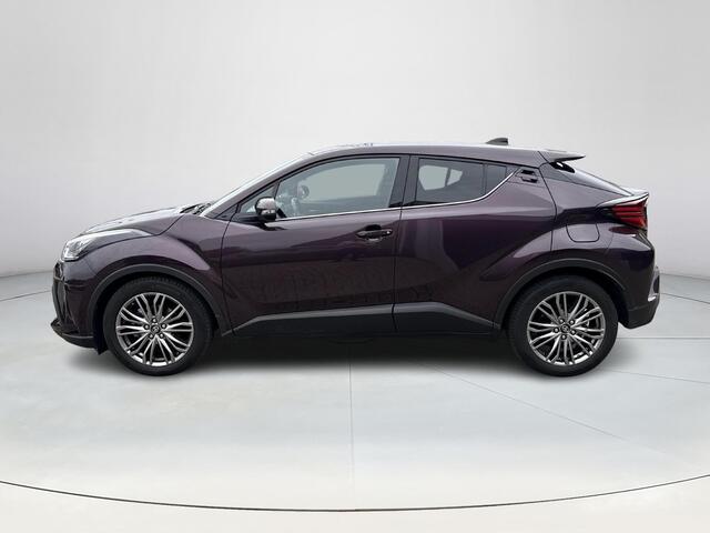 Toyota C-HR 1.8 Hybrid Executive **LEDER BEKLEDING/ STOEL EN STUURWIELVERWARMING/ ADAPTIEF CRUISE CONTROL/ 36 MAANDEN GARANTIE**