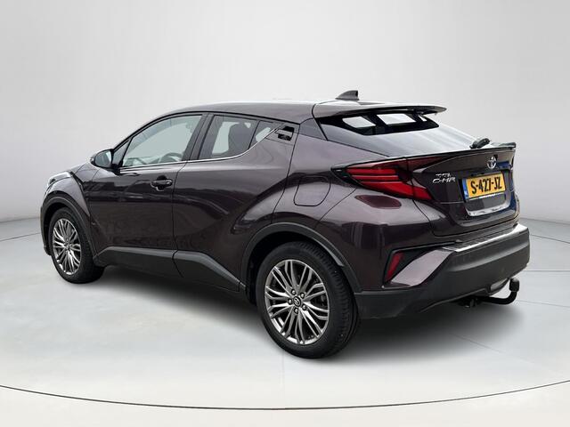 Toyota C-HR 1.8 Hybrid Executive **LEDER BEKLEDING/ STOEL EN STUURWIELVERWARMING/ ADAPTIEF CRUISE CONTROL/ 36 MAANDEN GARANTIE**