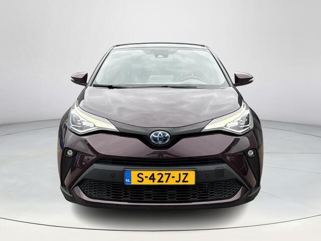 Toyota C-HR 1.8 Hybrid Executive **LEDER BEKLEDING/ STOEL EN STUURWIELVERWARMING/ ADAPTIEF CRUISE CONTROL/ 36 MAANDEN GARANTIE**
