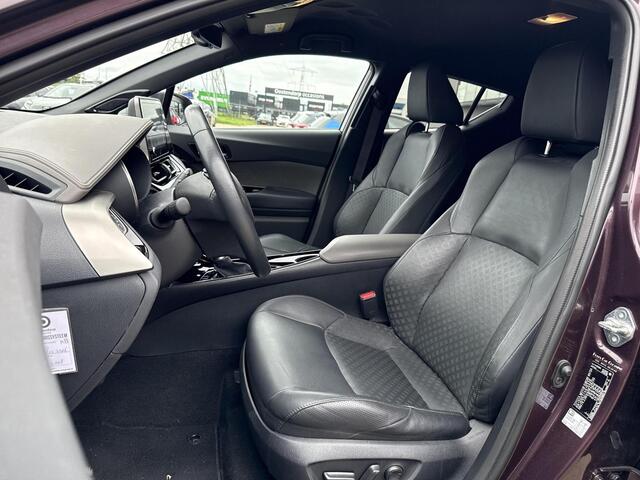 Toyota C-HR 1.8 Hybrid Executive **LEDER BEKLEDING/ STOEL EN STUURWIELVERWARMING/ ADAPTIEF CRUISE CONTROL/ 36 MAANDEN GARANTIE**