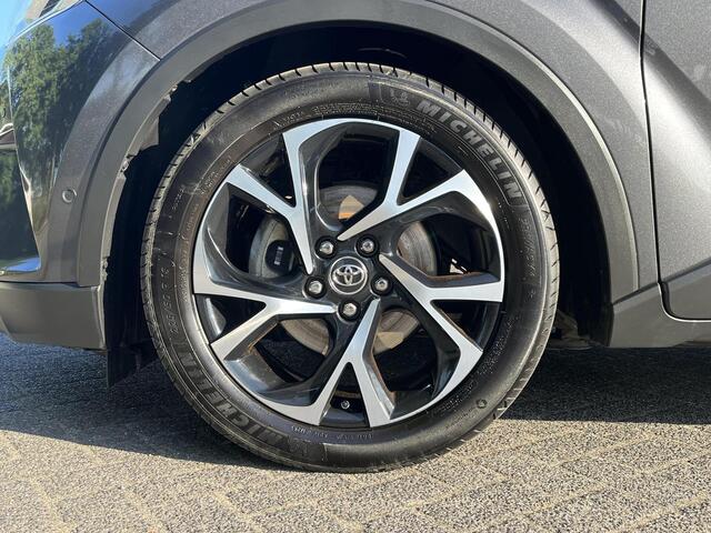 Toyota C-HR 1.8 Hybrid Style | Navigatie | Dode hoek waarschuwing | Stoelverwarming | Parkeersensoren |