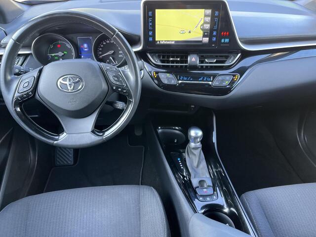 Toyota C-HR 1.8 Hybrid Style | Navigatie | Dode hoek waarschuwing | Stoelverwarming | Parkeersensoren |