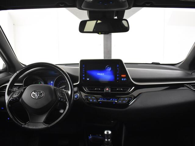 Toyota C-HR 1.8 Hybrid Bi-Tone | PDC | BSM |