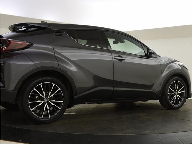 Toyota C-HR 1.8 Hybrid Bi-Tone | PDC | BSM |