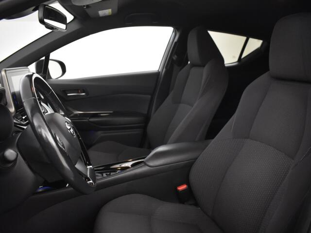 Toyota C-HR 1.8 Hybrid Bi-Tone | PDC | BSM |