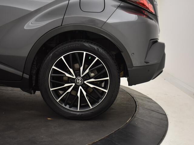 Toyota C-HR 1.8 Hybrid Bi-Tone | PDC | BSM |