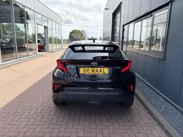 Toyota C-HR 1.8 Hybrid Executive LEDER/CAMERA/KEYLESS/CARPLAY/DODEHOEK/PDC