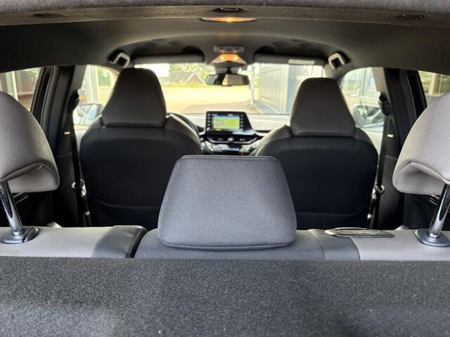 Toyota C-HR 1.8 Hybrid Executive LEDER/CAMERA/KEYLESS/CARPLAY/DODEHOEK/PDC