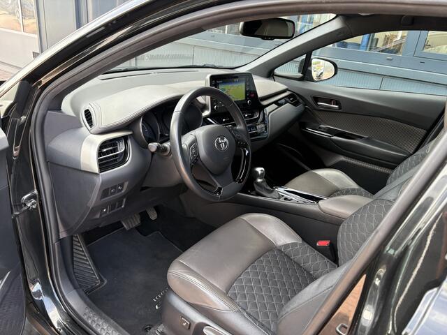Toyota C-HR 1.8 Hybrid Executive LEDER/CAMERA/KEYLESS/CARPLAY/DODEHOEK/PDC