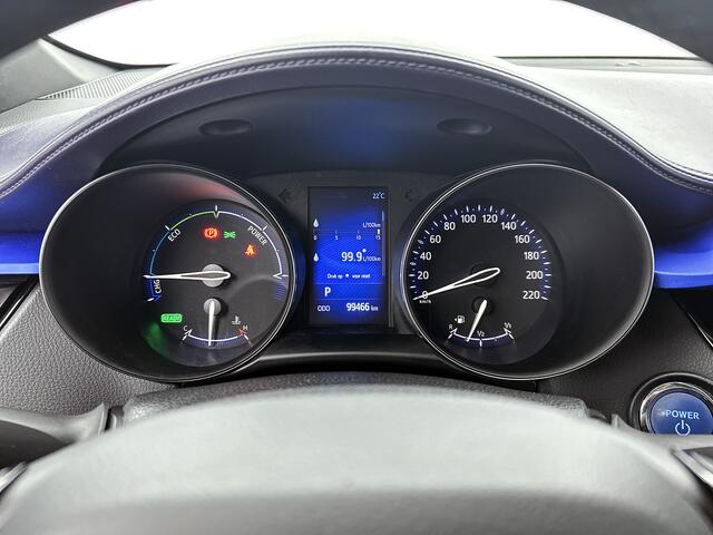 Toyota C-HR 1.8 Hybrid Bi-Tone Limited | Stoelverwarming | Camera | Adaptive cruise control | 18'' LM velgen |