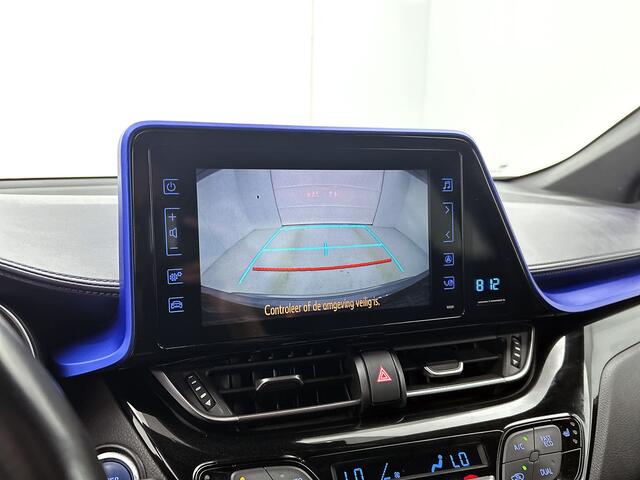 Toyota C-HR 1.8 Hybrid Bi-Tone Limited | Stoelverwarming | Camera | Adaptive cruise control | 18'' LM velgen |