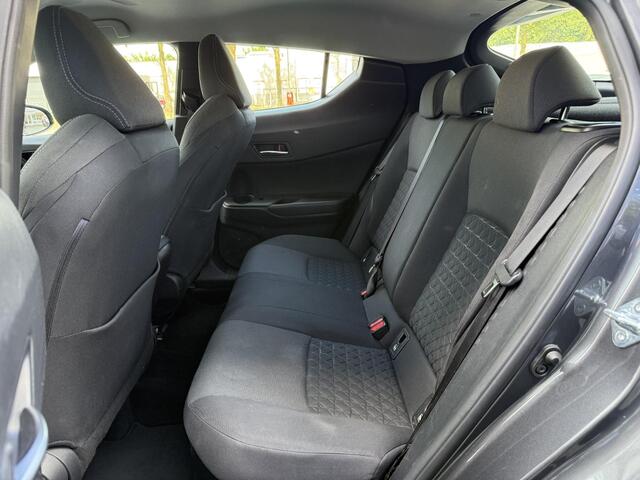 Toyota C-HR 2.0 Hybrid Dynamic **TREKHAAK/ NAVIGATIE/ DODEHOEK DETECTIE/ PARKEERSENSOREN/ 36 MAANDEN GARANTIE**