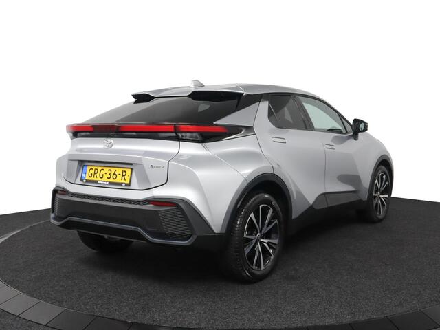 Toyota C-HR 1.8 Hybrid 140 Dynamic | Carplay | Climate control | Parkeersensoren voor + Achter | All season banden |