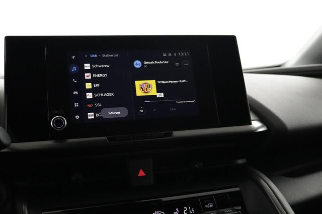 Toyota C-HR 1.8 Hybrid 140 Dynamic | Carplay | Climate control | Parkeersensoren voor + Achter | All season banden |