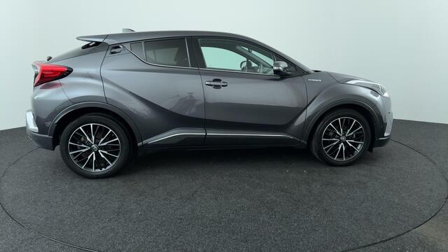Toyota C-HR 1.8 Hybrid First Edition / JBL / Trekhaak / Dealeronderhouden