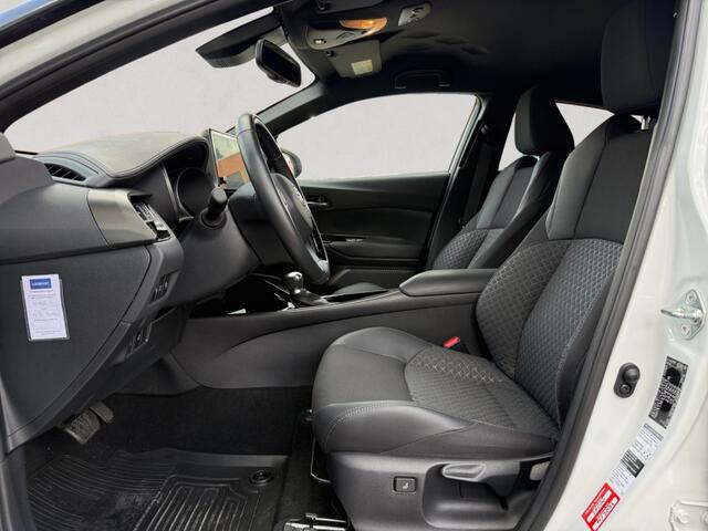 Toyota C-HR 2.0 Hybrid TEAM D | TREKHAAK | NAVIGATIE | APPLE/ANDROID