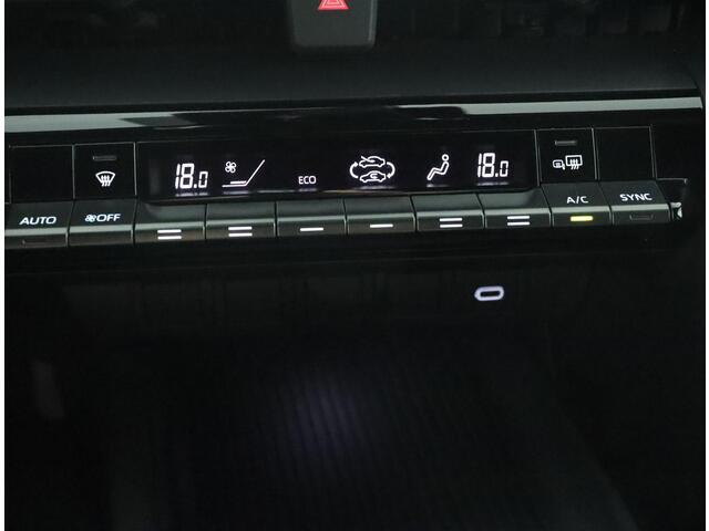 Toyota C-HR 1.8 Hybrid 140 Dynamic | ACC | Climate control | Navigatie |