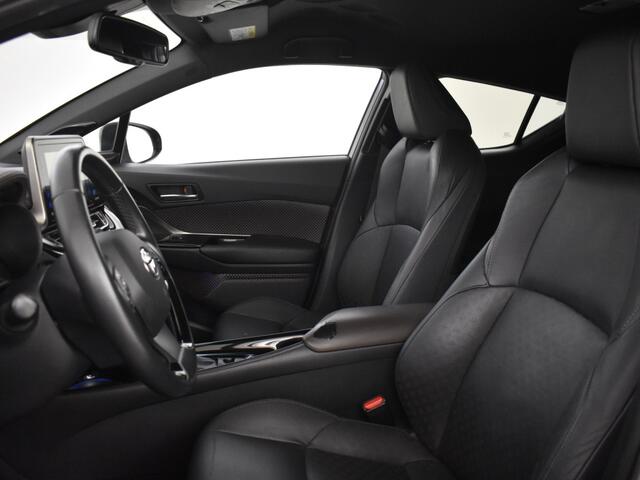 Toyota C-HR 1.2T Luxury | JBL | Navigatie