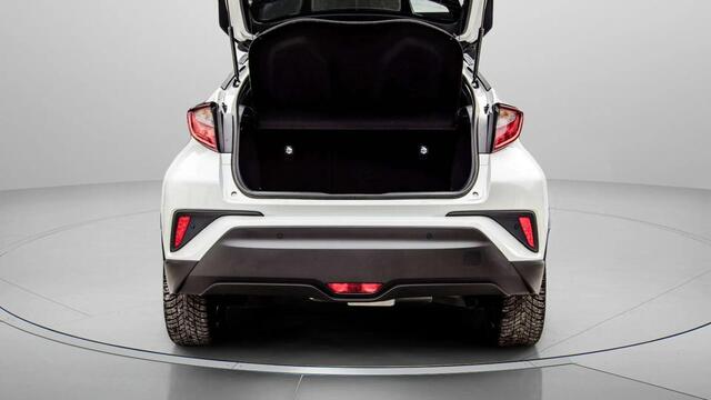 Toyota C-HR 1.8 HYBRID 122PK TEAM D BI-TONE NAVI-CARPLAY CAMERA PDC V+A AFN-TREKHAAK STOELVERWARMING 18 INCH