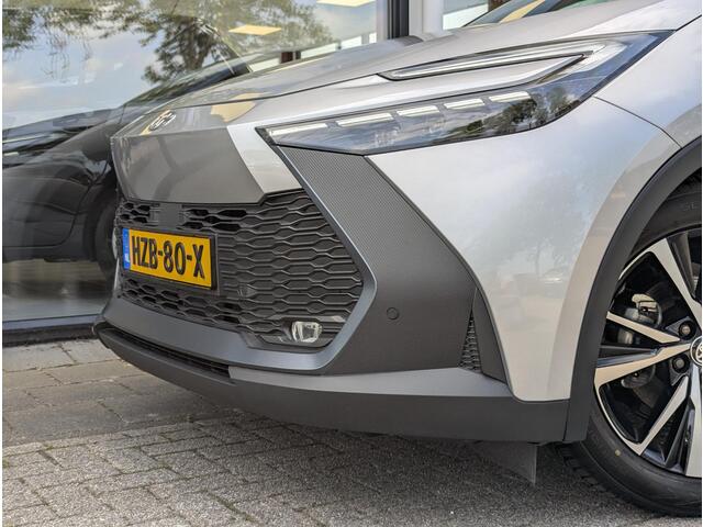 Toyota C-HR 1.8 Hybrid 140 First Edition | Bi-tone | Stoel- stuurverwarming | Elek. achterklep | Camera | PDC V+A
