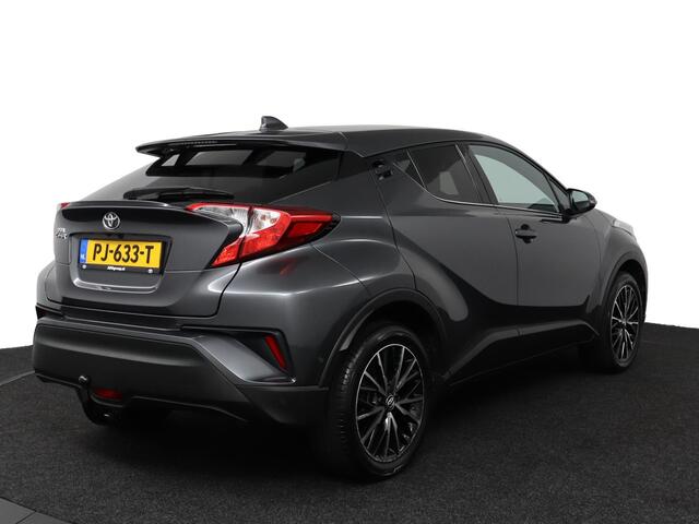 Toyota C-HR 1.2 Executive | Half lederen bekleding | Camera | Stoelverwarming | Trekhaak |