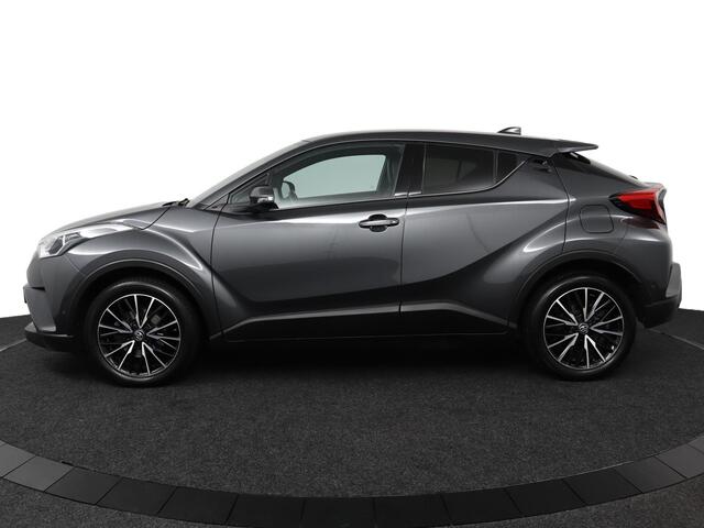 Toyota C-HR 1.2 Executive | Half lederen bekleding | Camera | Stoelverwarming | Trekhaak |