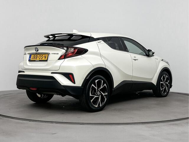 Toyota C-HR 1.8 Hybrid Dynamic | Automatisch Inparkeren | Stoel-/Stuurverwarming | Parkeersensoren | Lichtmetalen Velgen |
