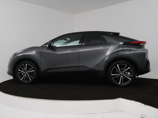 Toyota C-HR 2.0 Plug-in Hybrid 220 Executive | All-season banden | Spatlappen |