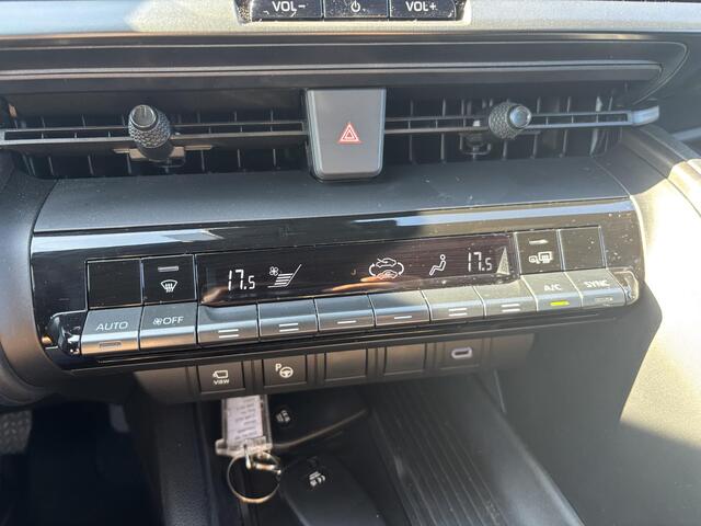 Toyota C-HR 1.8 Hybrid 140 First Edition | Zwart dak | Elek. achterklep | Blindspot | 360 Camera | Adaptive Cruise | 1e eigenaar | Toyota garantie tot 2034!