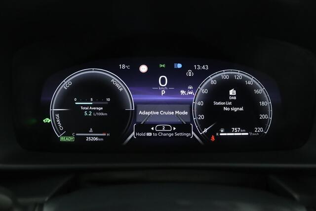 Toyota C-HR 1.8 Hybrid 140 Dynamic | Adaptive Cruise Control | Apple Carplay | Android Auto | Achteruitrijcamera | Parkeersensoren | Keyless entry |