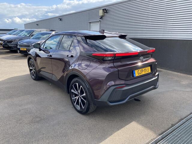 Toyota C-HR 1.8 Hybrid 140 Dynamic NL-auto, Dodehoekdetectie, Adaptieve cruise control, keyless, achteruitrij camera, navigatie Apple CarPlay/Android Auto, parkeersensoren