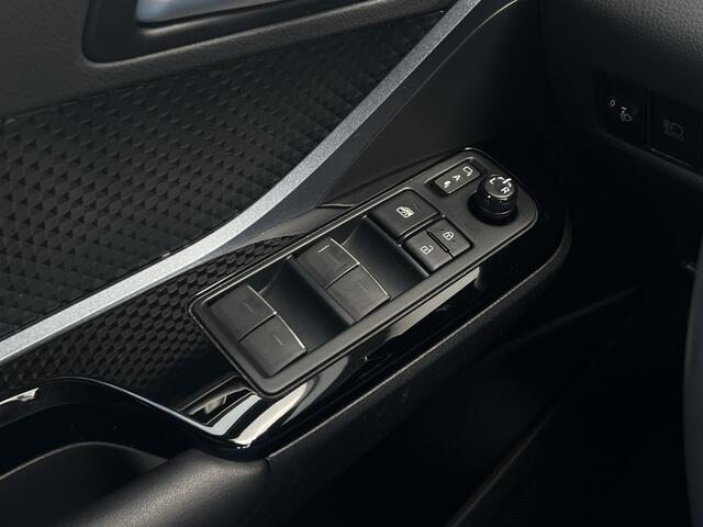 Toyota C-HR 2.0 Hybrid Team D | Navi | Carplay | Dodehoek | Park Assist | Camera