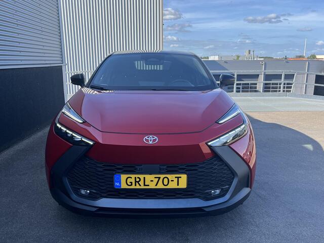 Toyota C-HR 1.8 Hybrid 140 First Edition NL-auto, 1e eign. Apple CarPlay/Android Auto navigatie, dodehoek detectie, adaptieve cruise control, keyless,