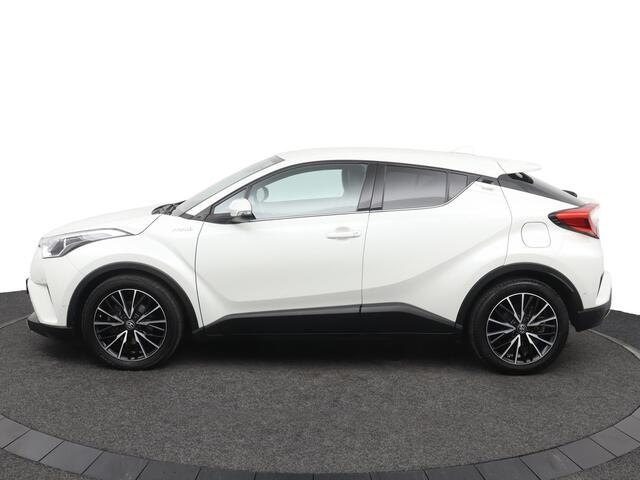Toyota C-HR 1.8 Hybrid Executive | Trekhaak | Stoelverwarming | Navigatie | Parkeersensoren |