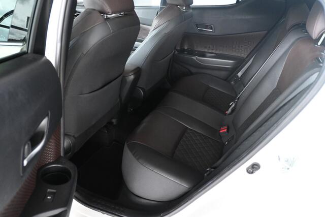 Toyota C-HR 1.2 Executive Clima Navigatie Leder LED Stoelverwarming Rijklaarprijs Inruil Mogelijk!