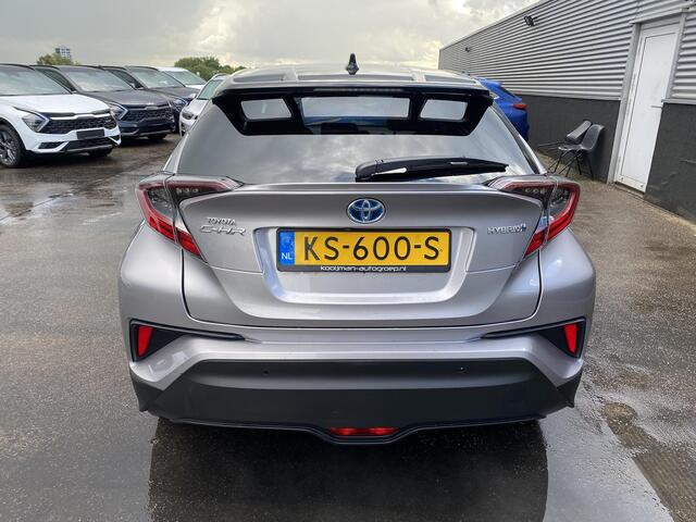 Toyota C-HR 1.8 Hybrid Bi-Tone Plus Stoel- & stuurverarming, navigatie, dodehoek detectie, JBL Premium audio, Volledig dealeronderhouden, achteruitrij camera, adaptieve cruise control