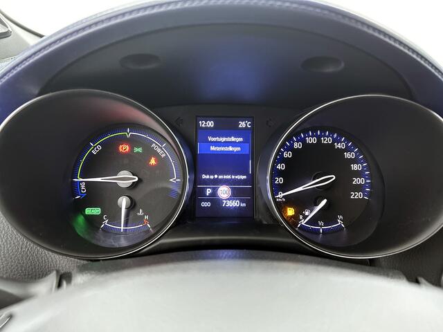 Toyota C-HR 2.0 Hybrid Bi-Tone | JBL | Parkeersensoren | Navigatie |