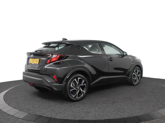 Toyota C-HR 1.8 Hybrid Dynamic | Apple Carplay/Android Auto | Parkeersensoren | Navigatie | Parkeercamera |