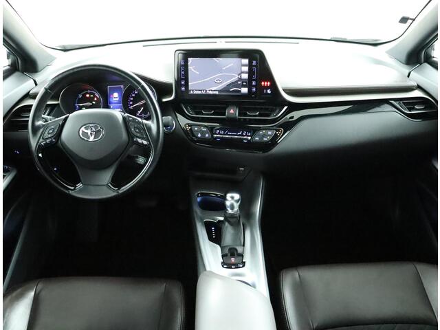 Toyota C-HR 1.8 Hybrid Executive | Parkeer sensoren | Navigatie | Stoelverwarming |